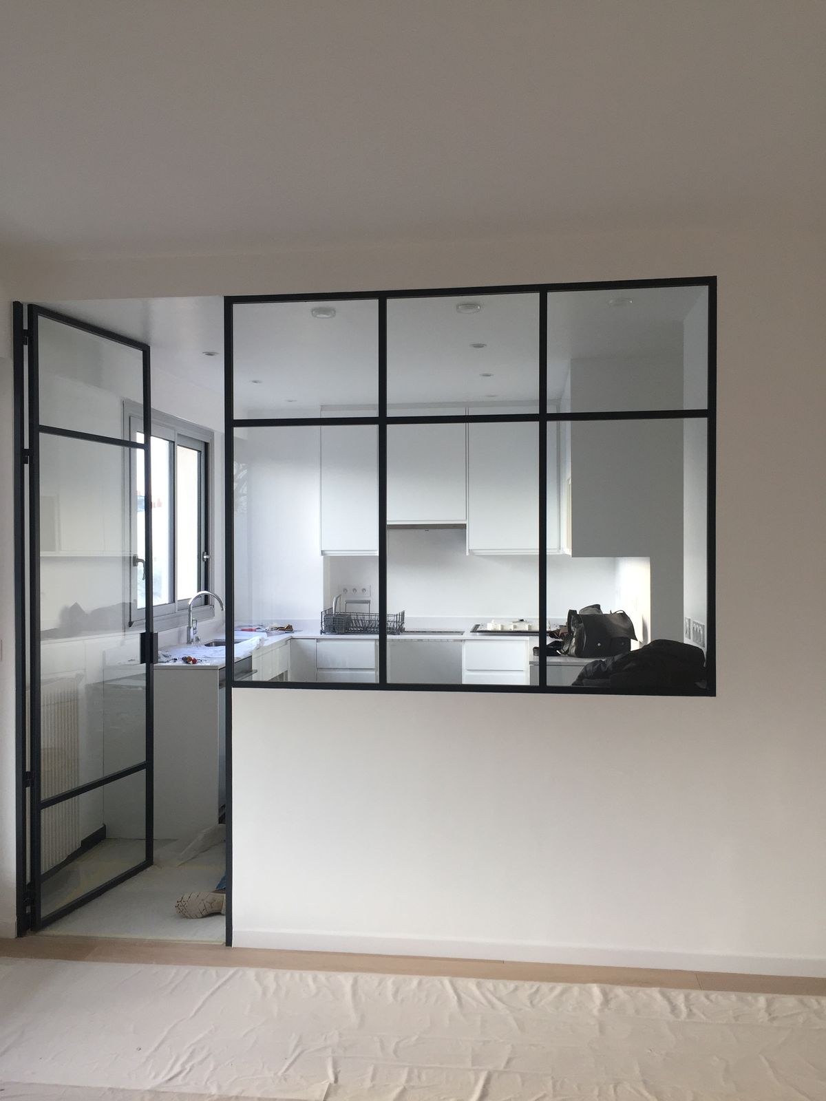 Separación interior de hierro y cristal a medida instalada en Vilafranca del Penedès por RDA Ventanas